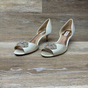 Badgley Mischka Cream Satin D'orsay Heels Women's Size 9